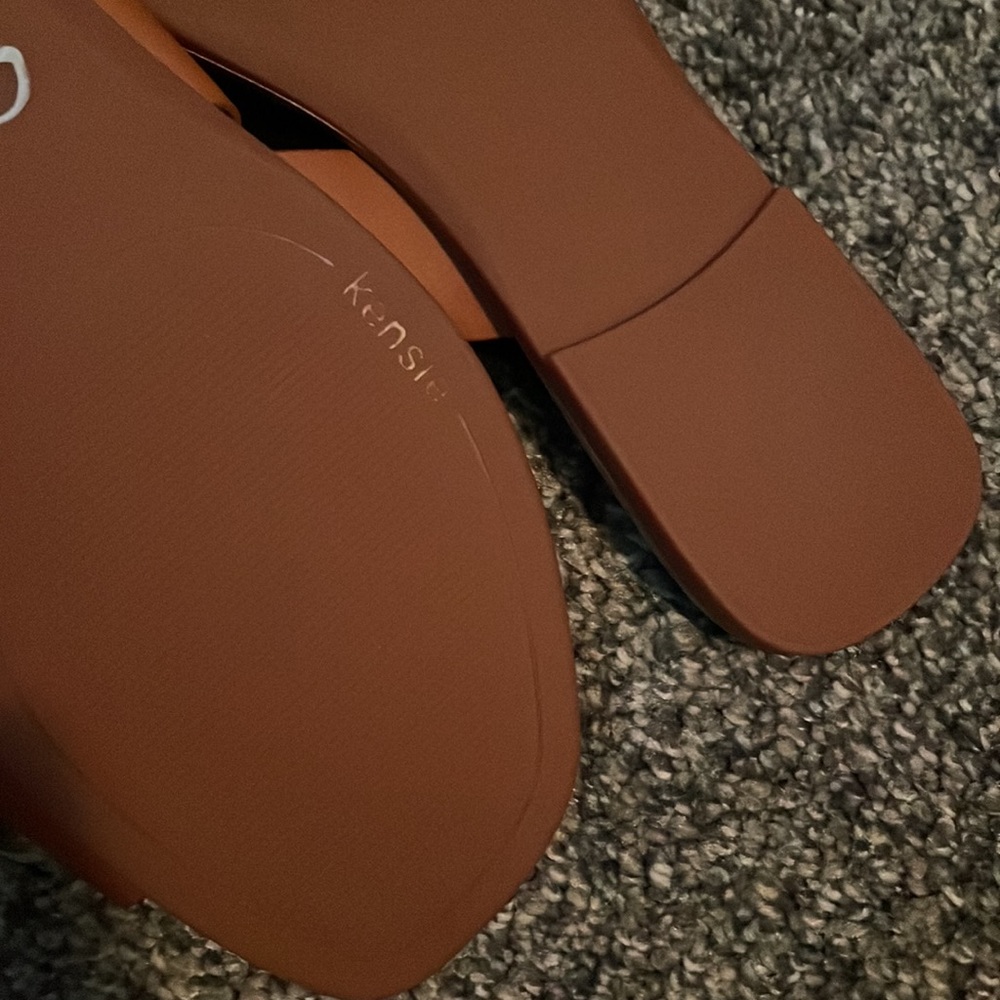 Sandals - Picture 5 of 6
